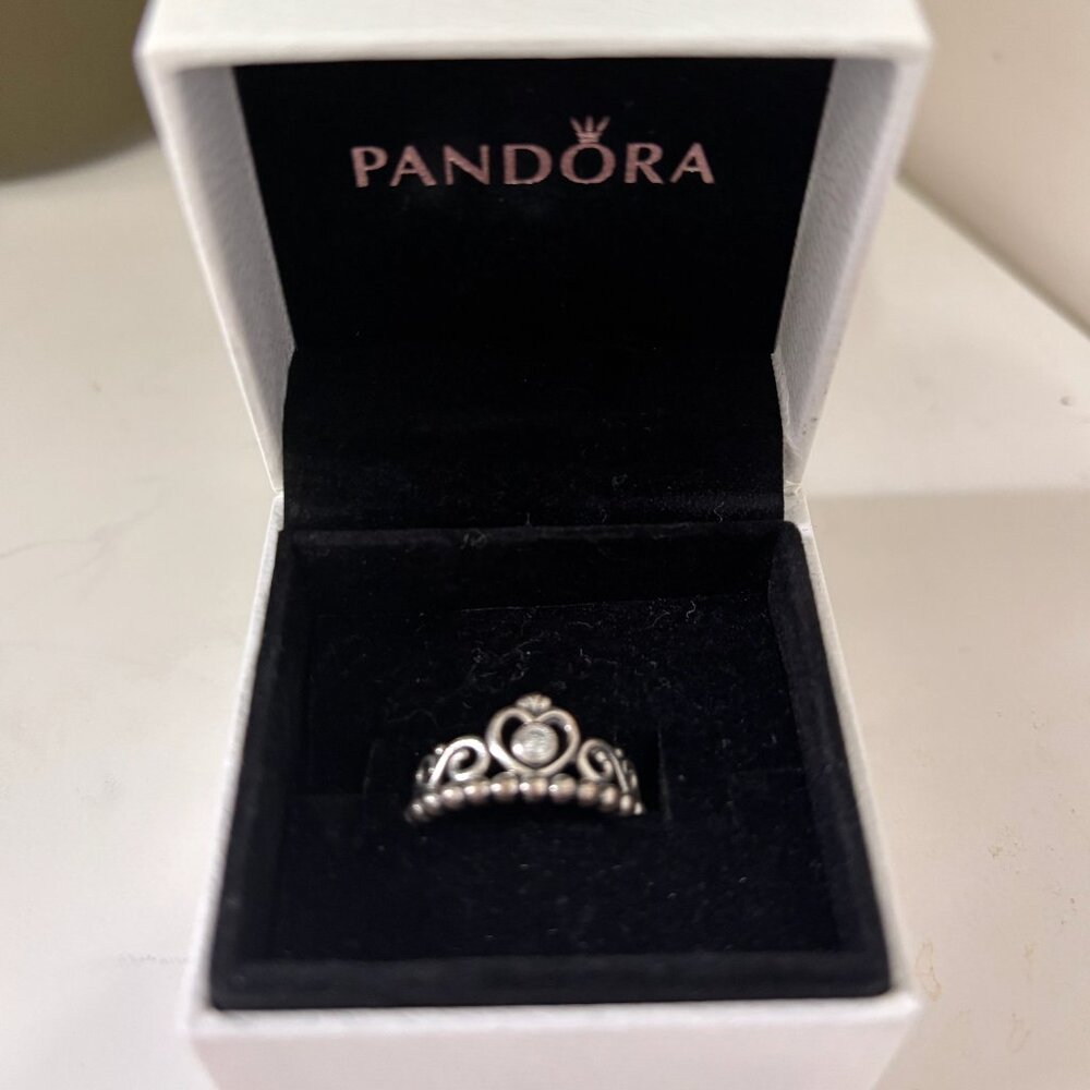 Pandora Silver Crown Ring in Size 6